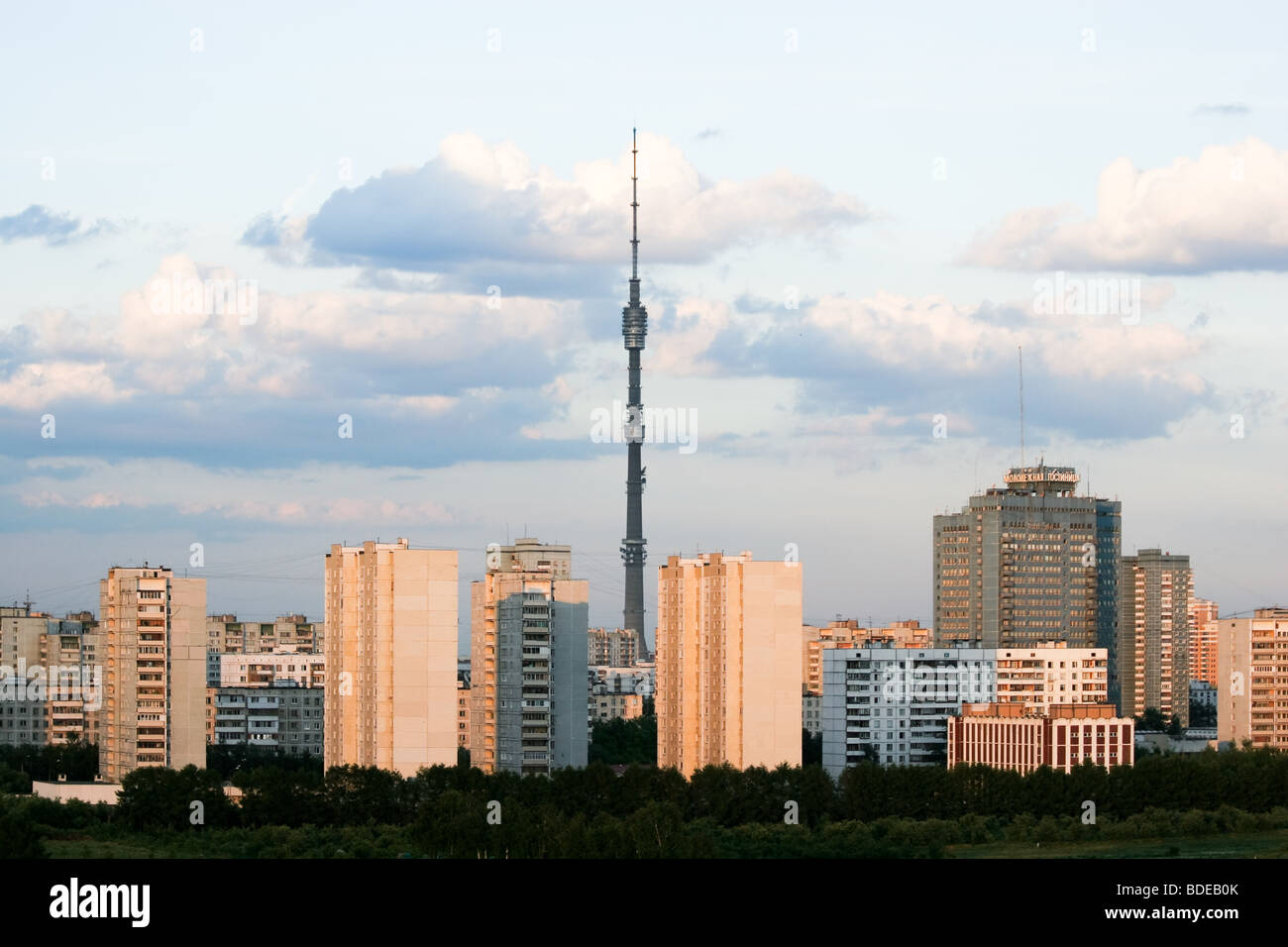 Ostankino-Turm ist ein freistehende Fernseh- und Radio-Turm in Moskau, Russland. Stockfoto