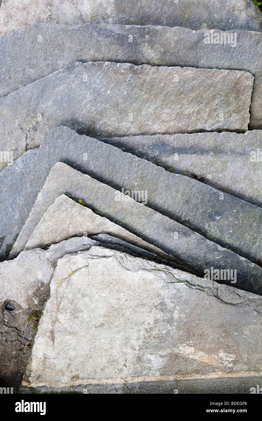 Haufen alter Dachschiefer Stockfoto