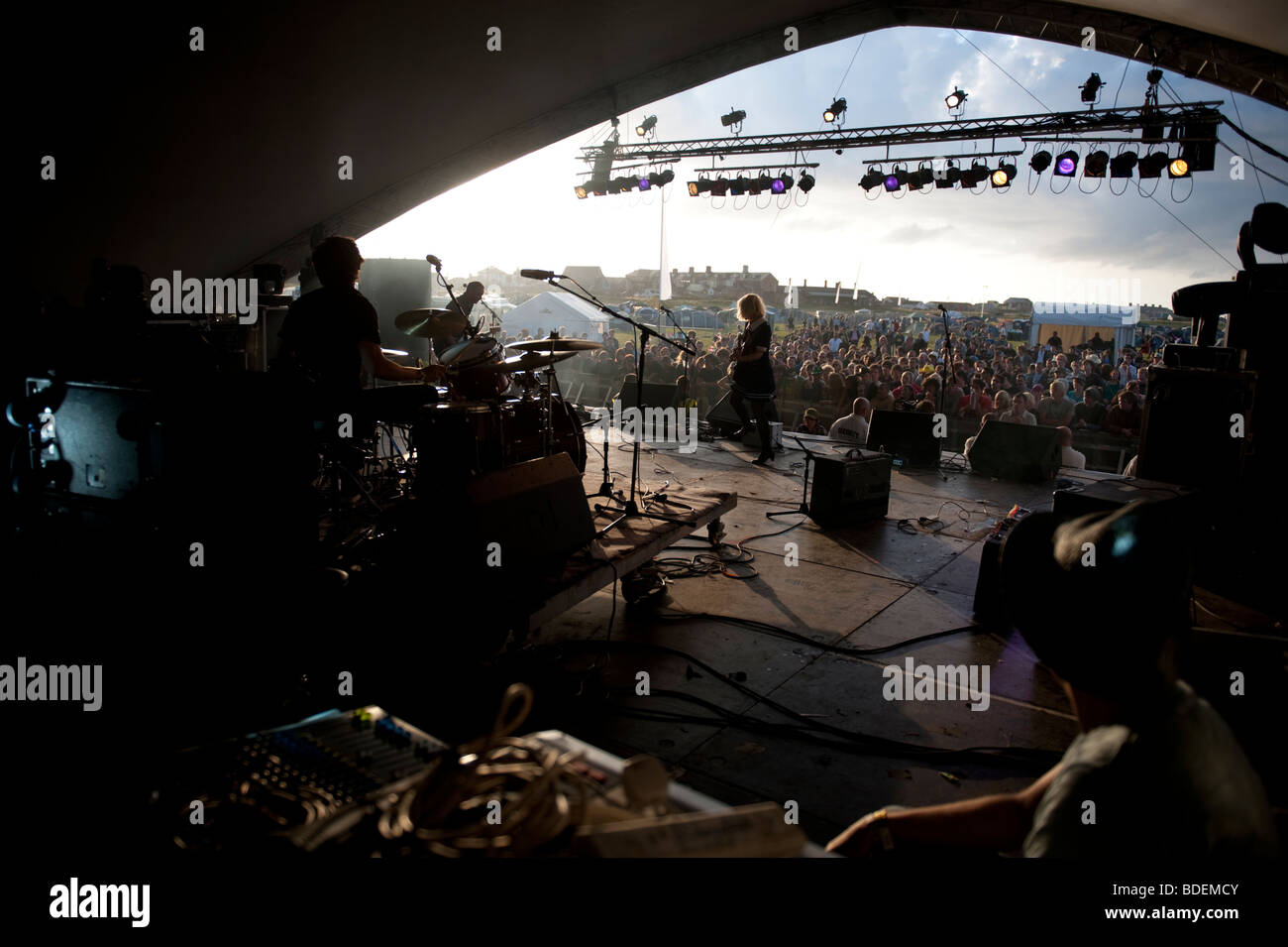 Die JOY FORMIDABLE beim The Square Festival, Borth, Juli 2009. Wales UK Stockfoto