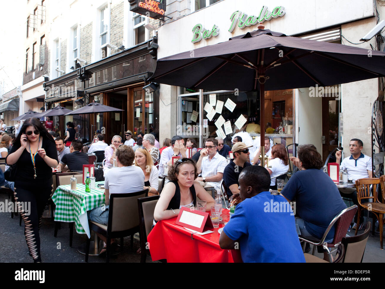 Bar Italia Soho während der Gay Pride London UK Stockfoto