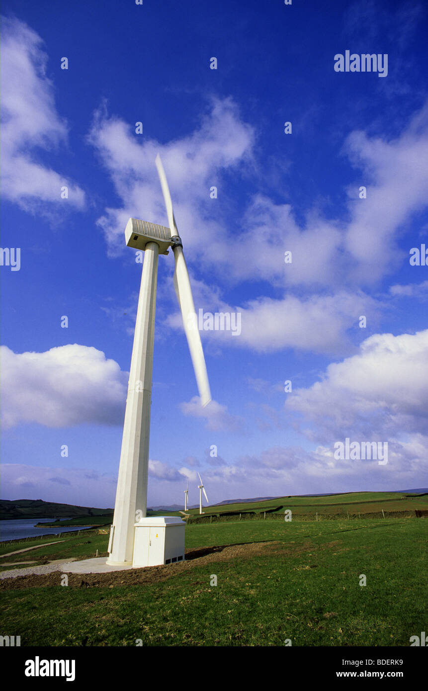 Stromerzeugung, die Windmühle von Addingham Resevoir Yorkshire Dales UK Stockfoto