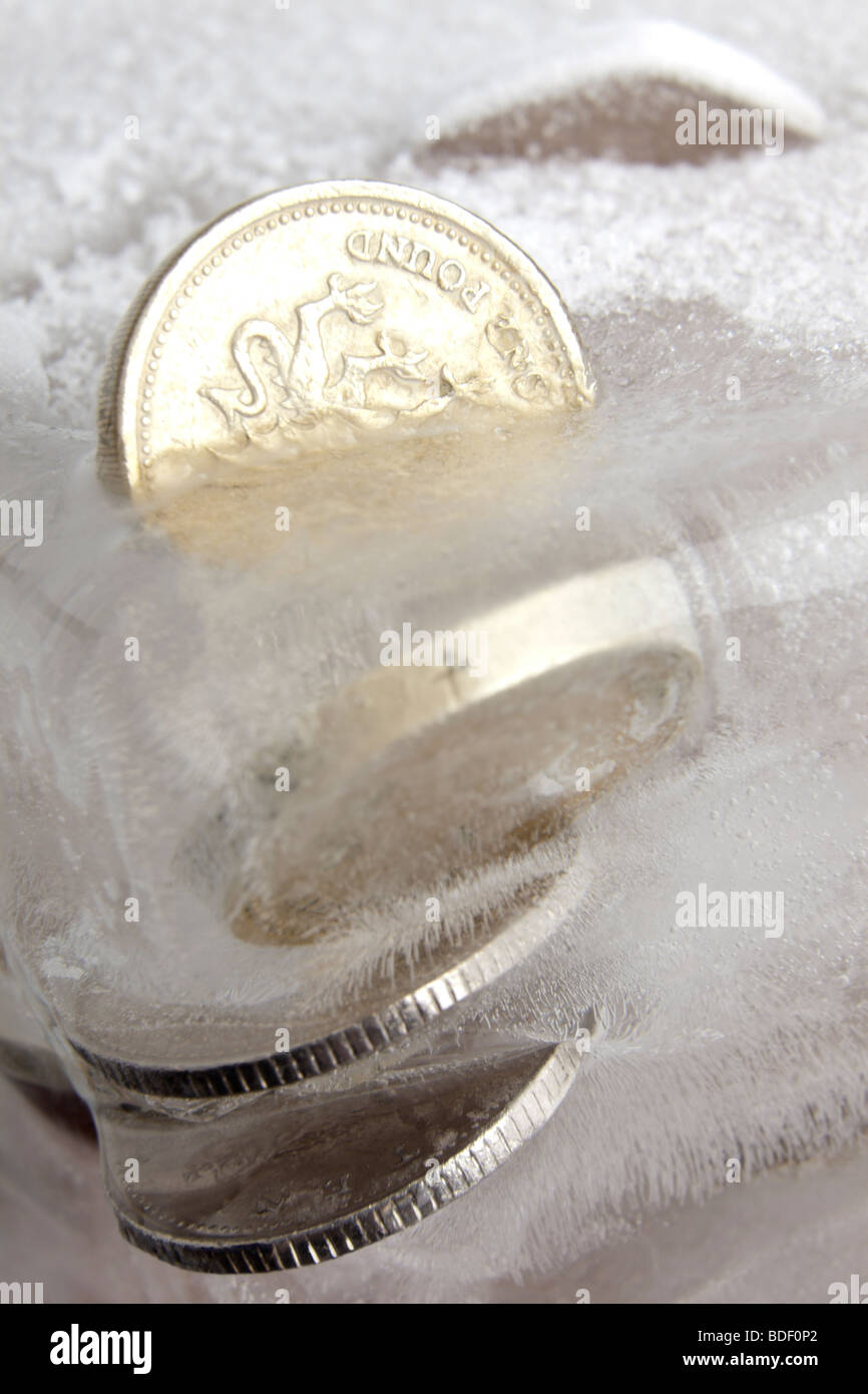 Geld, das eingefroren war, um Geldprobleme vorzuschlagen Stockfoto