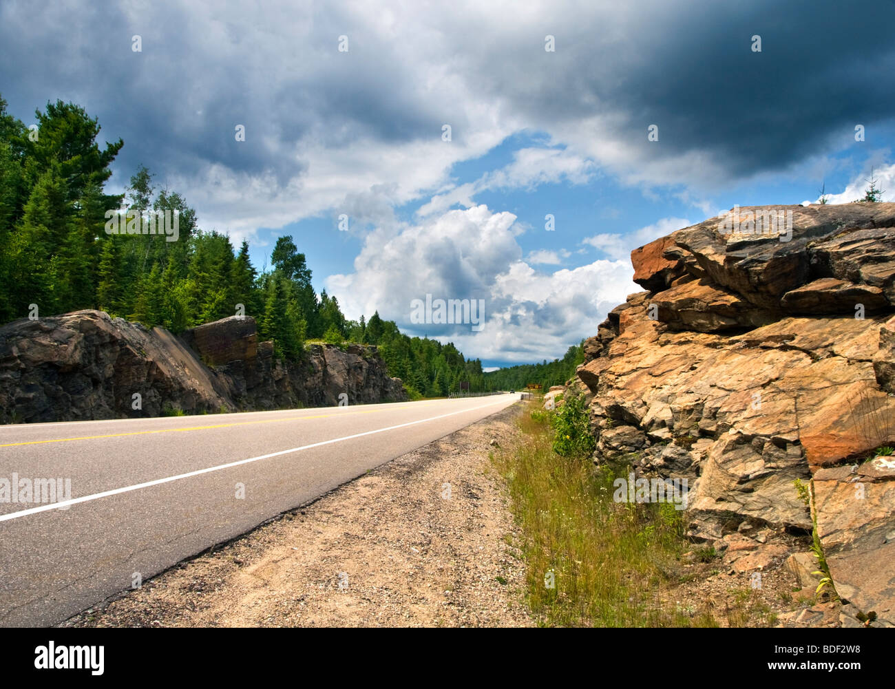 Highway 60 in Algonquin Provincial Park, Ontario, Kanada Stockfoto