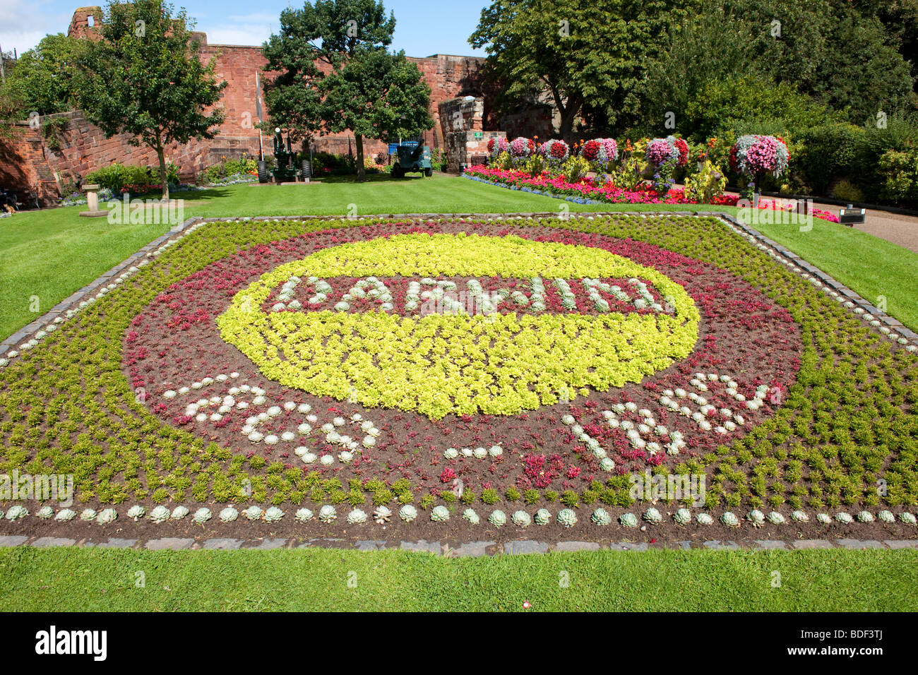 Blumenbeet zum Gedenken an Charles Darwin auf dem Gelände des Shrewsbury Castle Stockfoto