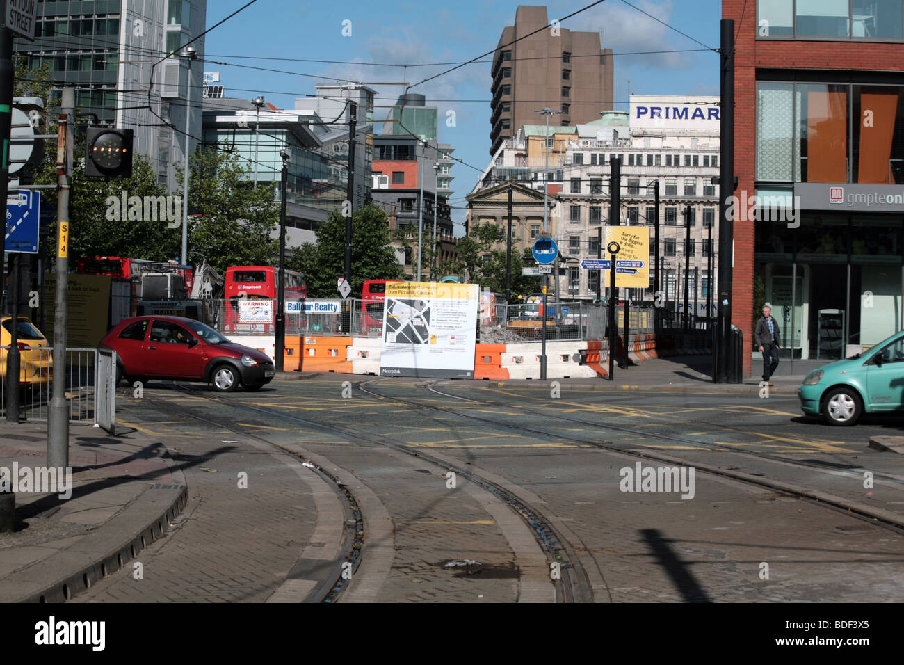 Straßenbahn Gleisumbau Manchester Metro Link System Piccadilly Gardens Manchester England Stockfoto