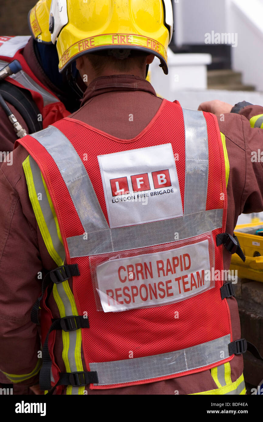 Feuerwehr Untersuchung Chemieunfall in Ealing, W5, London, Vereinigtes Königreich Stockfoto