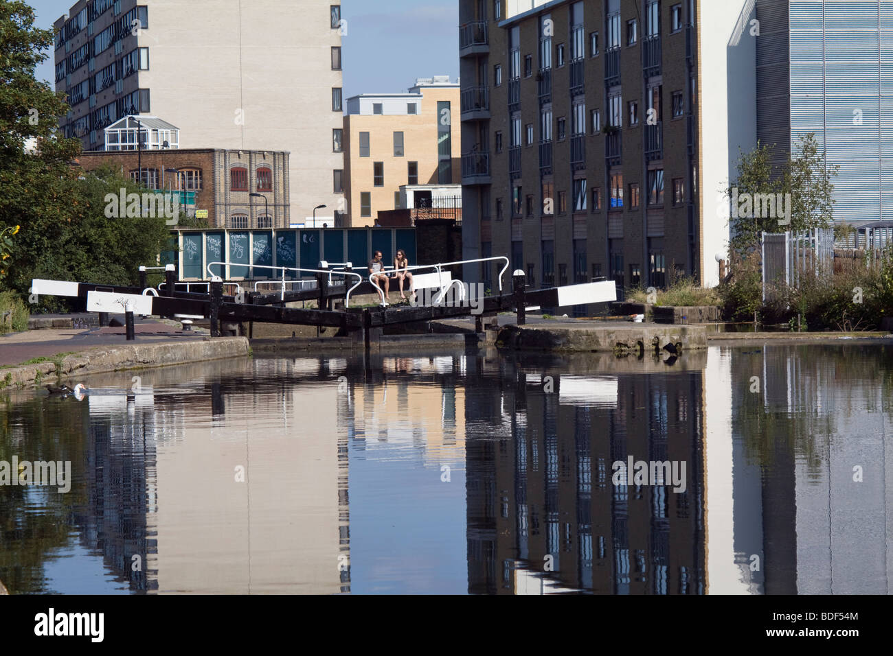 Architektur am Regents Kanal, London. VEREINIGTES KÖNIGREICH. Stockfoto