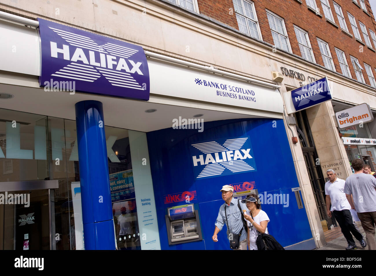 Halifax Bank Stockfotos Und Bilder Kaufen Alamy