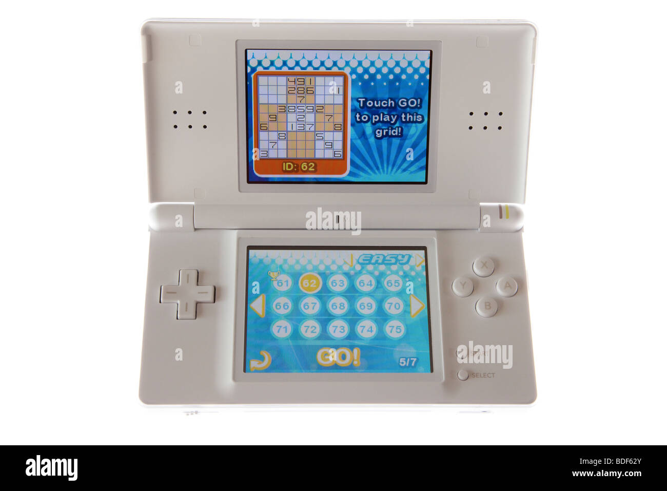 Nintendo DS Handheld Spielkonsole mit Sudoku Spiel eingefügt isoliert auf  einem weißen Hintergrund. UK Stockfotografie - Alamy