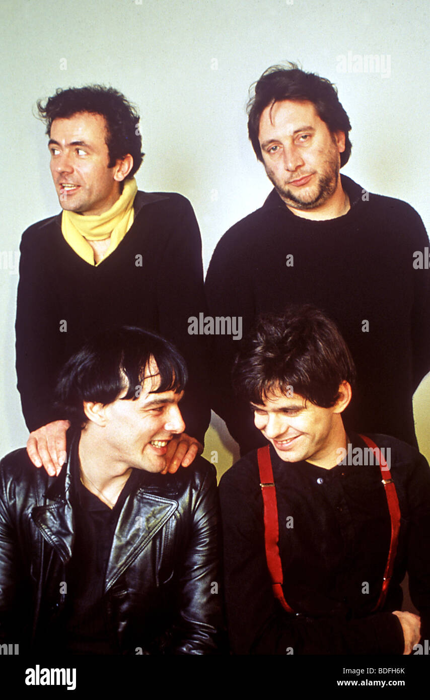 STRANGLERS - UK rock Gruppe über 1980 mit Hugh Cornwall oben links Stockfoto