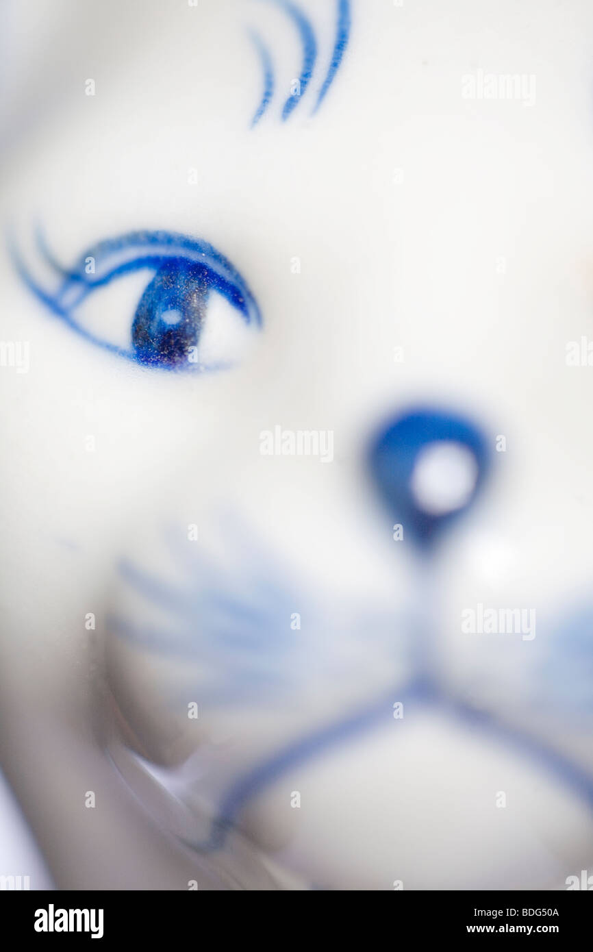 China-Ornament weißen Katze Stockfoto