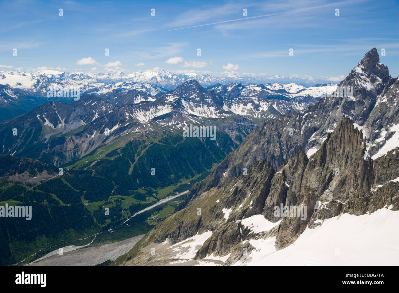 Aiguille Noire de Peuterey, Les Glaciers de la Vanoise, La Grande Motte und Val Veny, Mont Blanc Massiv, Alpen, Italien, Europa Stockfoto