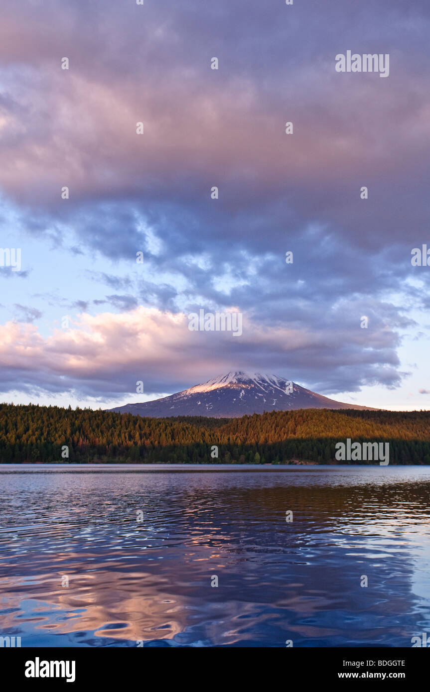 Mount McLoughlin aus Willow Lake, südlichen Oregon Cascades. Stockfoto