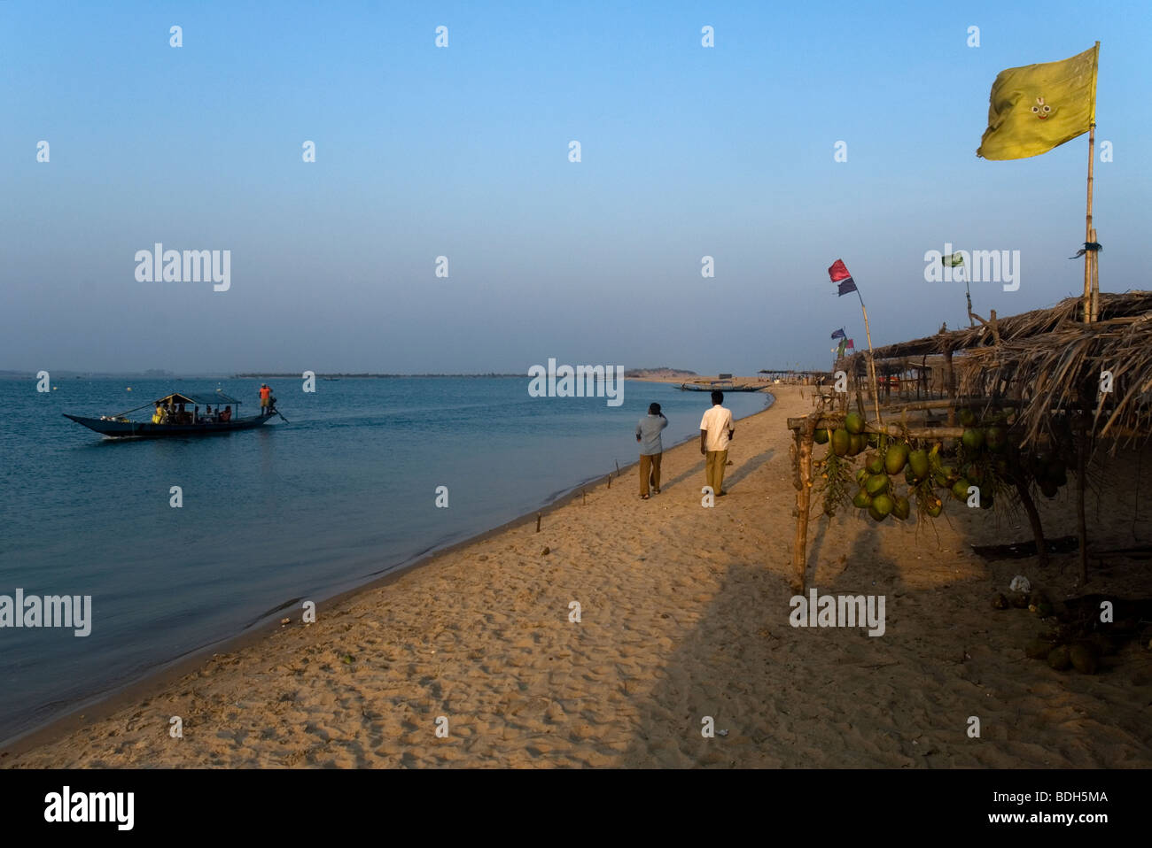 Strand am Chilika See, Orissa, Indien. Stockfoto
