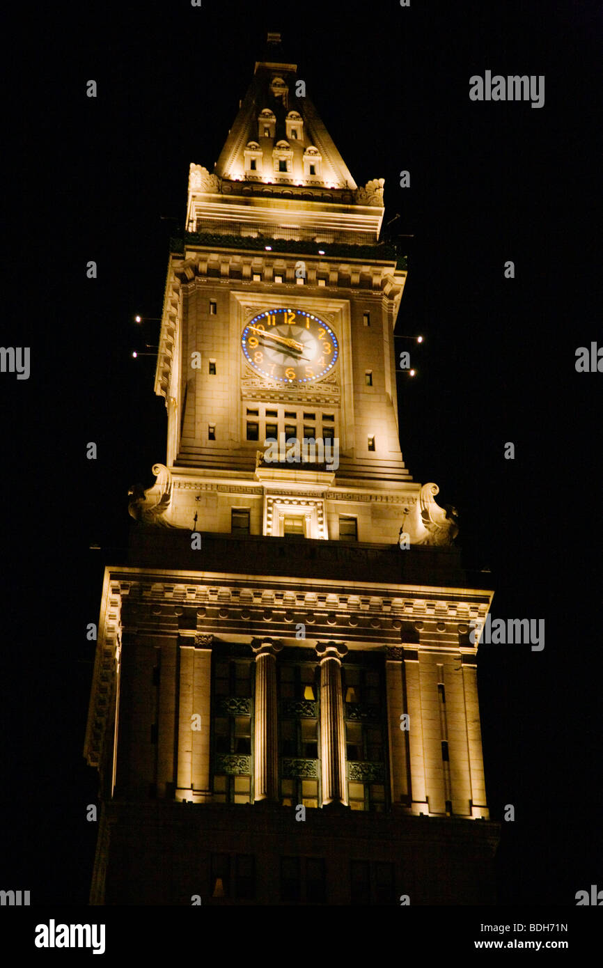 Das CUSTOM HOUSE TOWER ist ein Wolkenkratzer in McKinley Platz im Financial District - BOSTON, MASSACHUSETTS Stockfoto