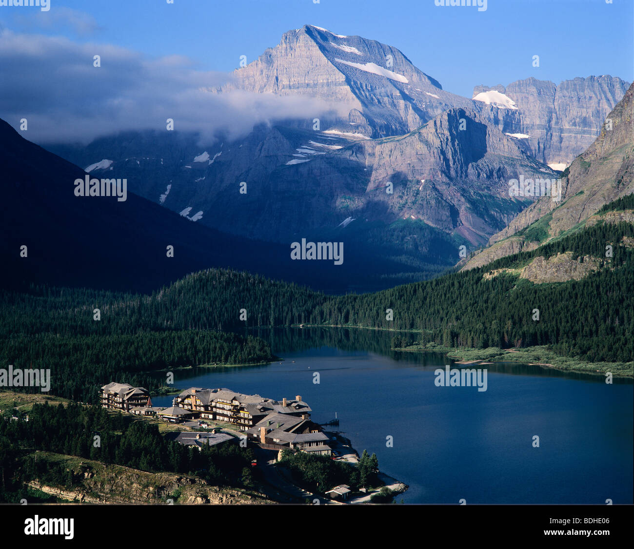 Überblick über ein Hotel, Glacier National Park, MT Stockfoto