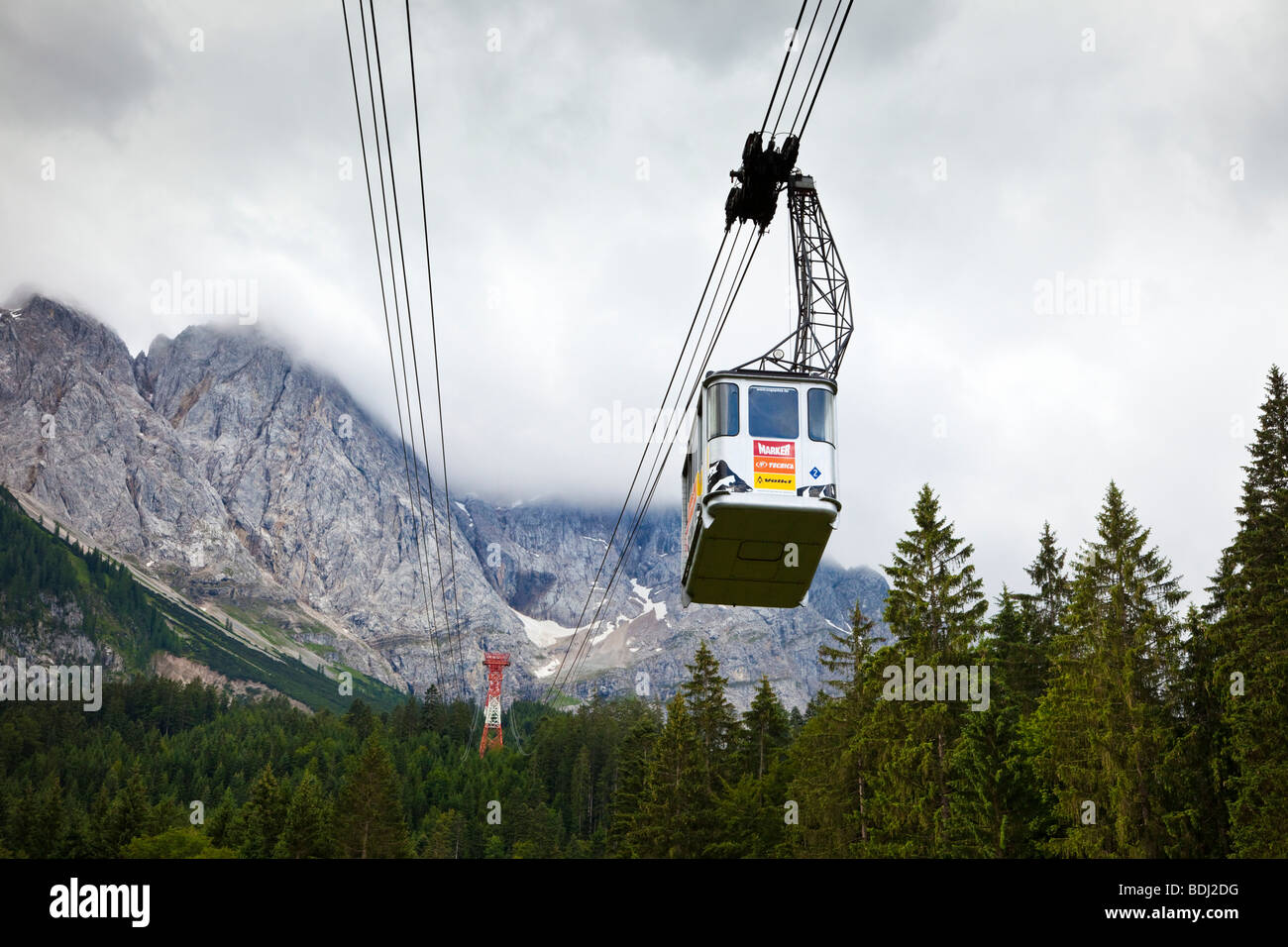 Seilbahn, dem höchsten Berg in Deutschland Europa auf die Zugspitze Stockfoto