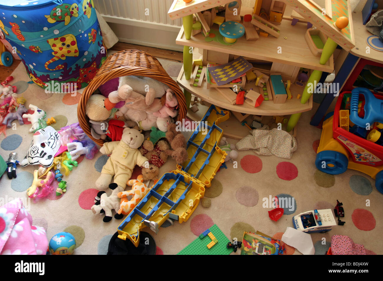 Ein unordentliches Kinderzimmer Stockfoto