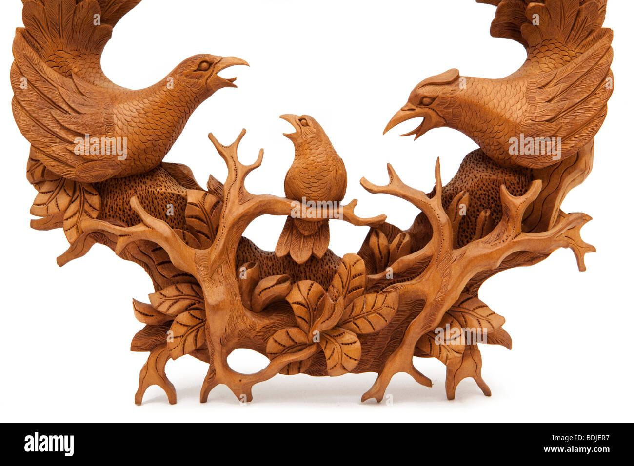 Indonesien, Bali, Handwerk, Ubud, Detail geschnitzten Vogel Thema Rahmen von Merta Nadi Stockfoto