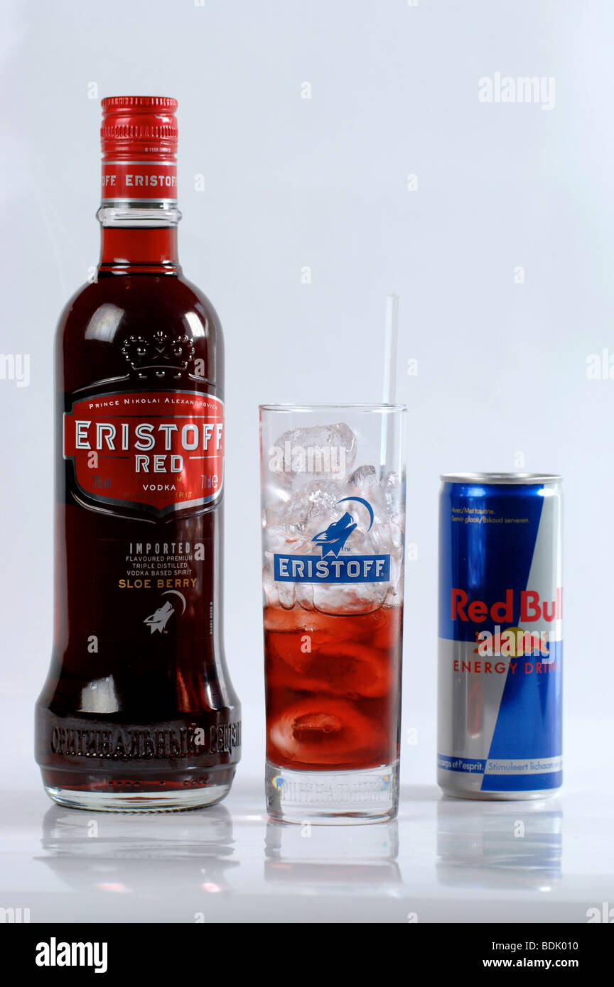 ERISTOFF Schlehe Berry Wodka-cocktail Stockfotografie - Alamy