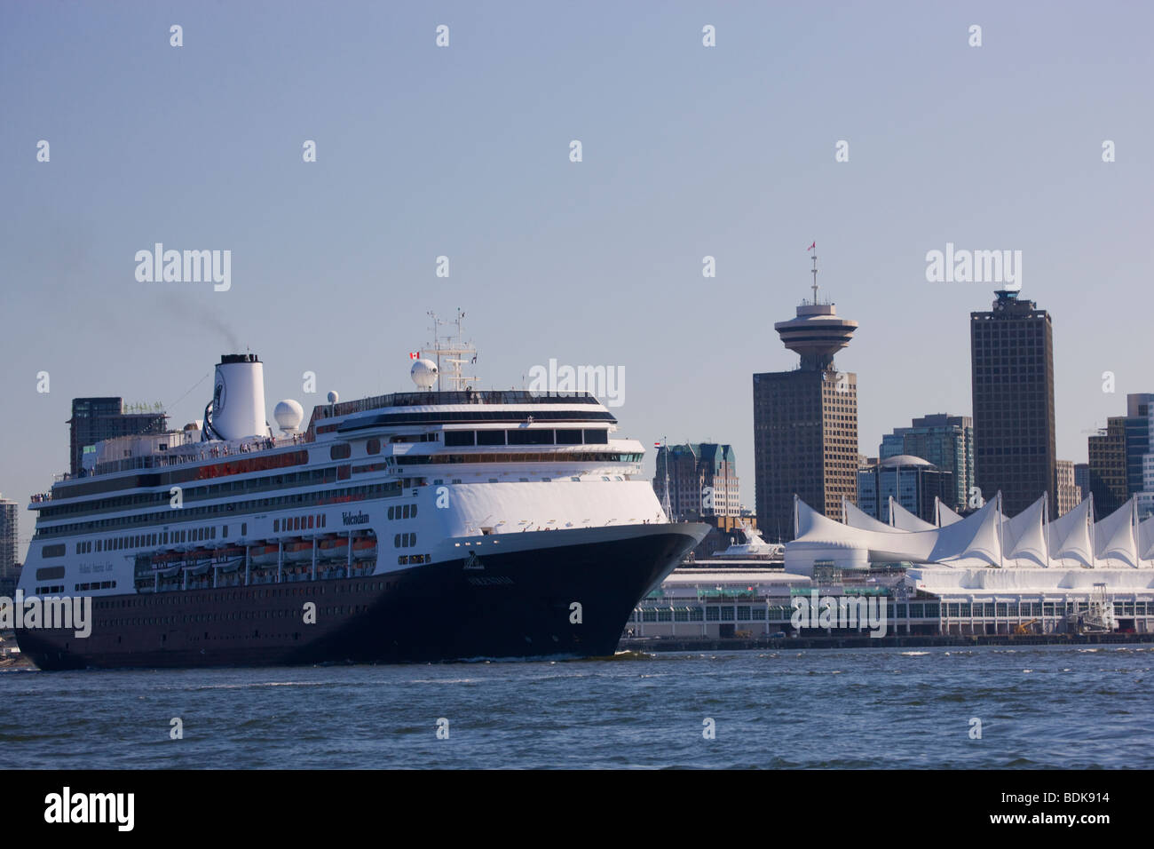 Holland America Kreuzfahrtschiff Volendam, Vancouver, Britisch-Kolumbien, Kanada. Stockfoto