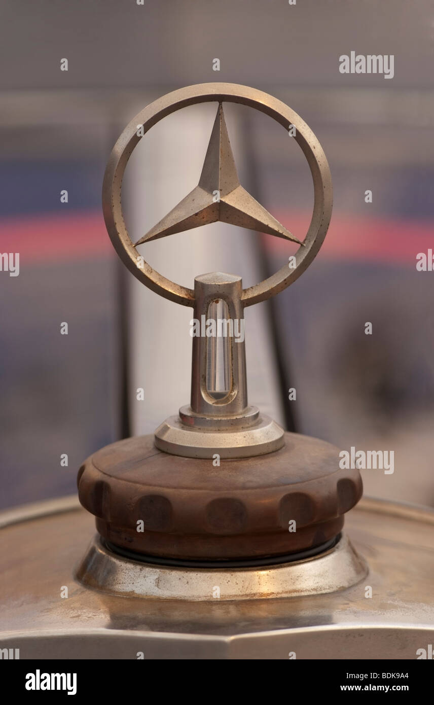 Hood Ornament 1927 Mercedes-Benz 630 Modell K im Gooding & Firma Zelt beim 2009 Pebble Beach Concours d ' Elegance Stockfoto