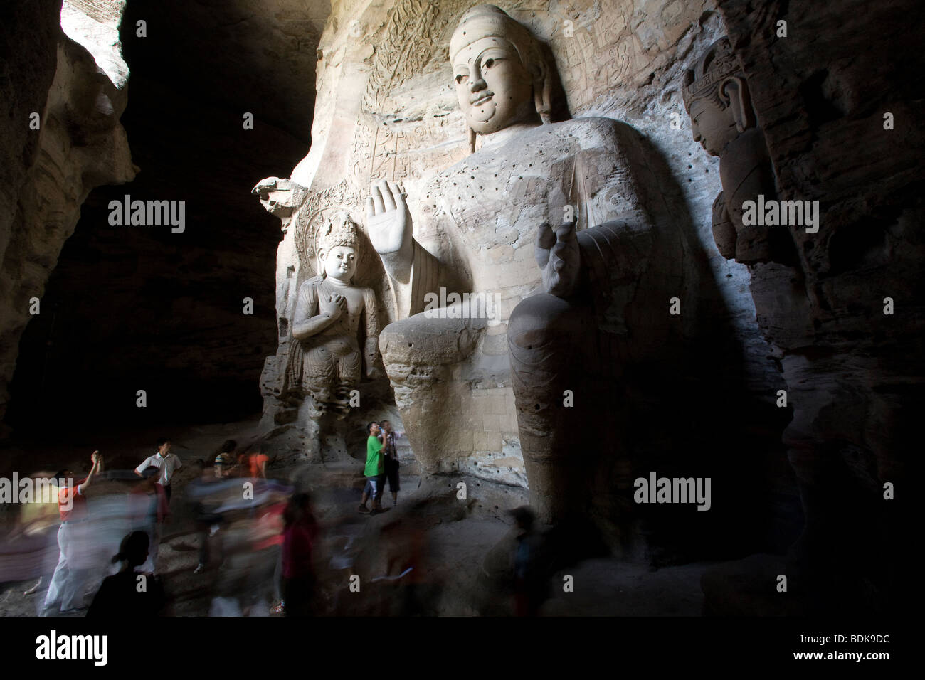 Yungang Shiku buddhistischen Höhlen Komplex, 16km westlich von Datong, erstrecken Statuen, geschnitzt im 5. Jahrhundert n. Chr. waren sich über mehr als 1 km. Stockfoto