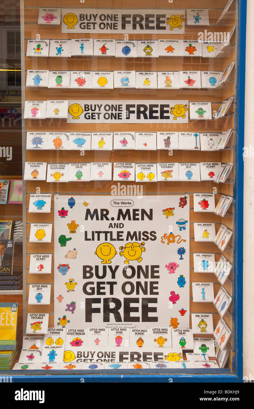 Herr Mann Bücher für Kinder zum Verkauf in einer Buchhandlung in Norwich Norfolk Uk Stockfoto