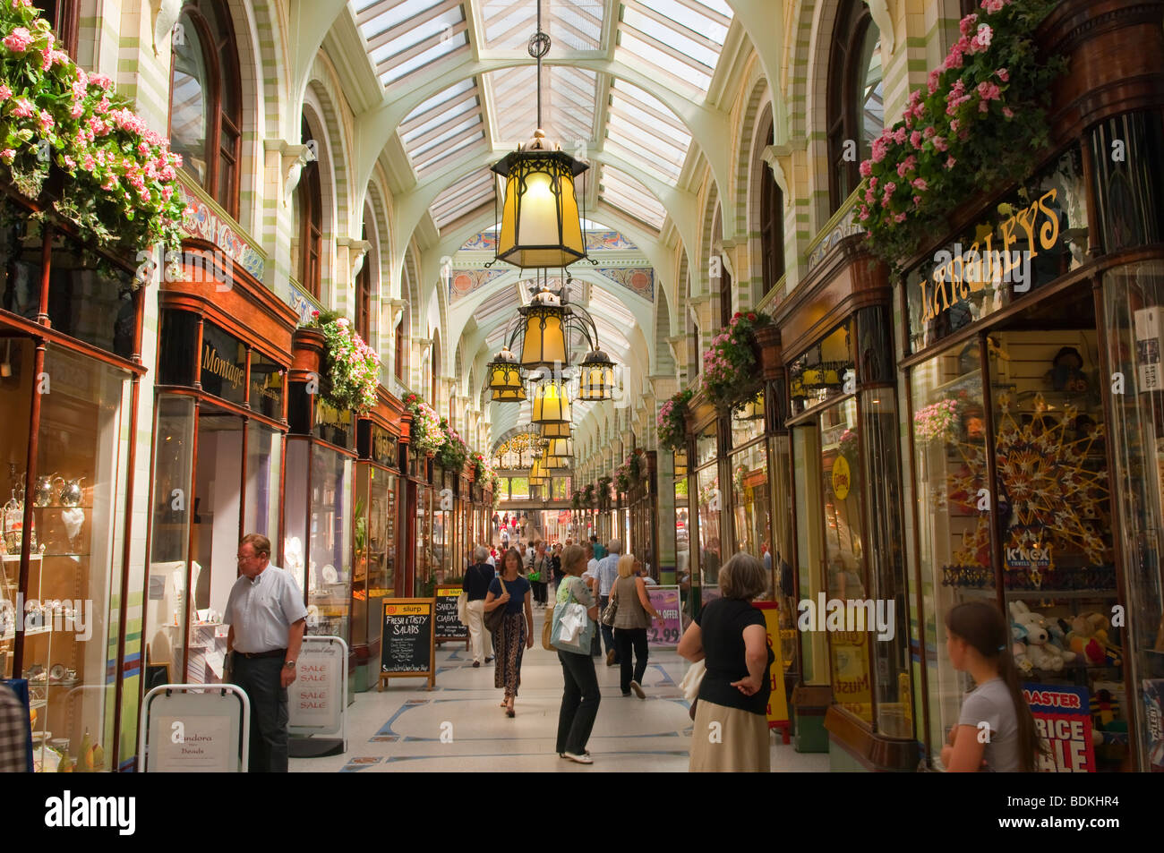 Die Royal arcade indoor Geschäfte in Norwich Norfolk Uk Stockfoto