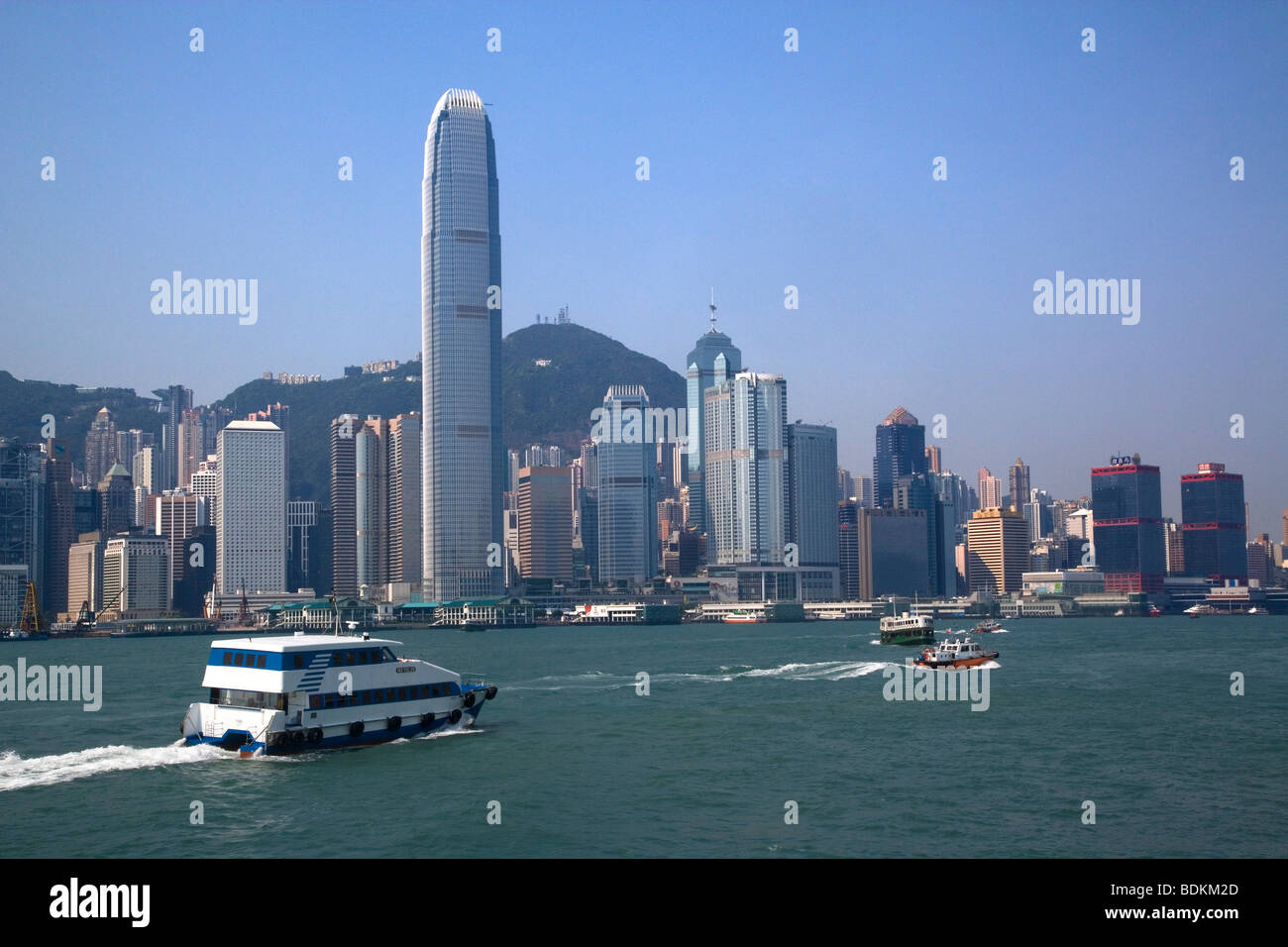 China, Hong Kong, Aussicht auf die Skyline von Central District und 414 Meter Turm of Two International Finance Centre Stockfoto