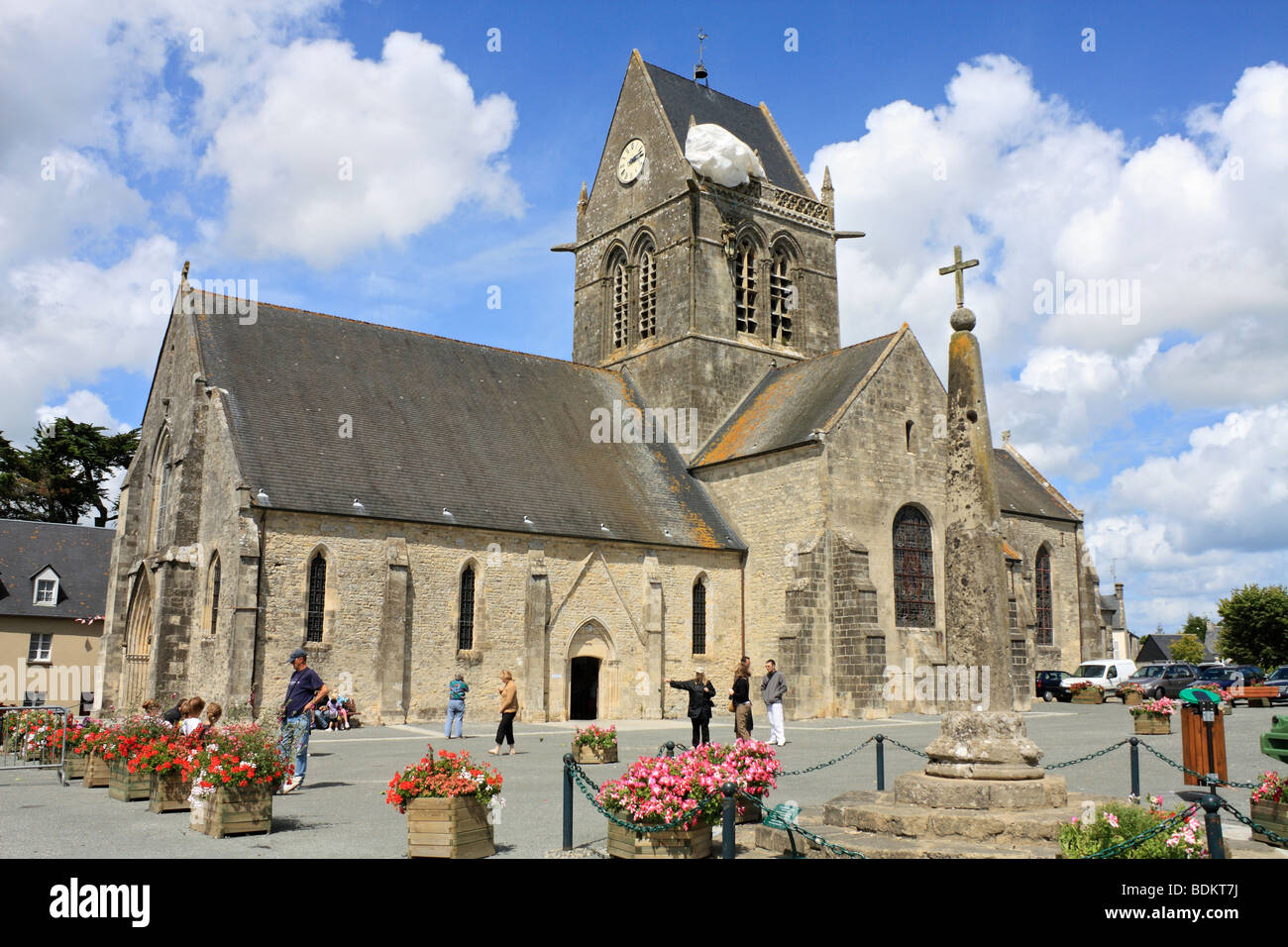 Die Kirche in St. Mere Eglise Normandie Frankreich Stockfotografie Alamy