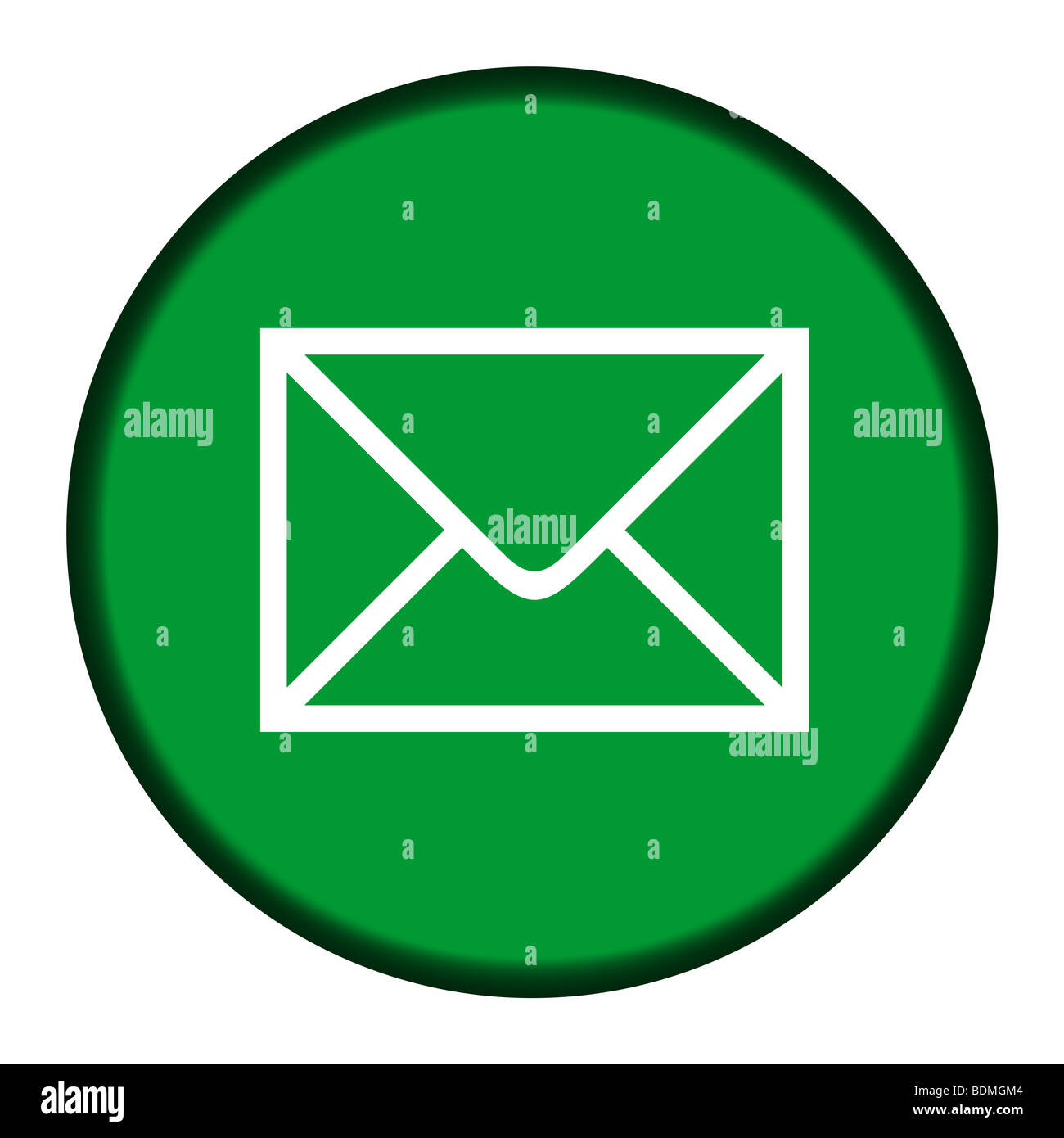Grüne Schaltfläche "e-Mail-Symbol" isoliert auf weißem Hintergrund. Stockfoto