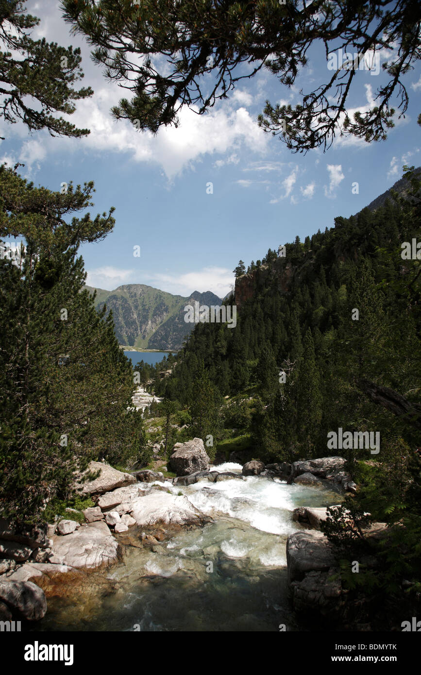 Das Tal über den Port d ' Espagne in Le Parc National Des Pyrenäen in Frankreich Stockfoto