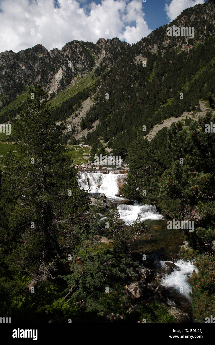Das Tal über den Port d ' Espagne in Le Parc National Des Pyrenäen in Frankreich Stockfoto