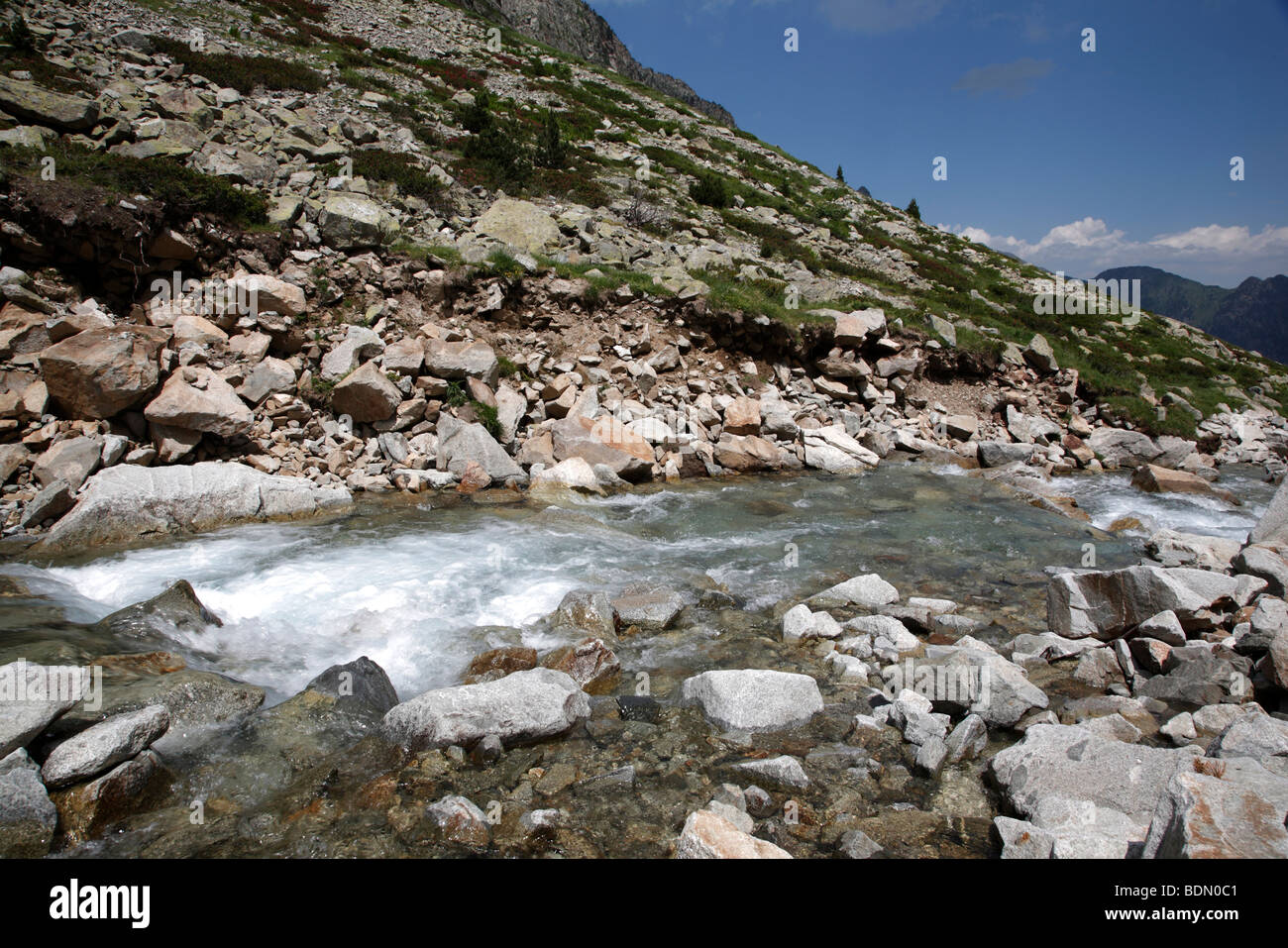 Das Tal über den Port d ' Espagne in Le Parc National Des Pyrenäen in Frankreich Stockfoto