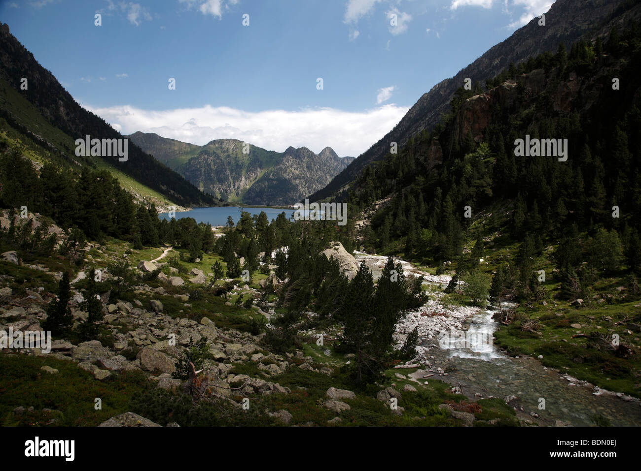 Das Tal über den Port d ' Espagne in Le Parc National Des Pyrenäen in Frankreich Stockfoto