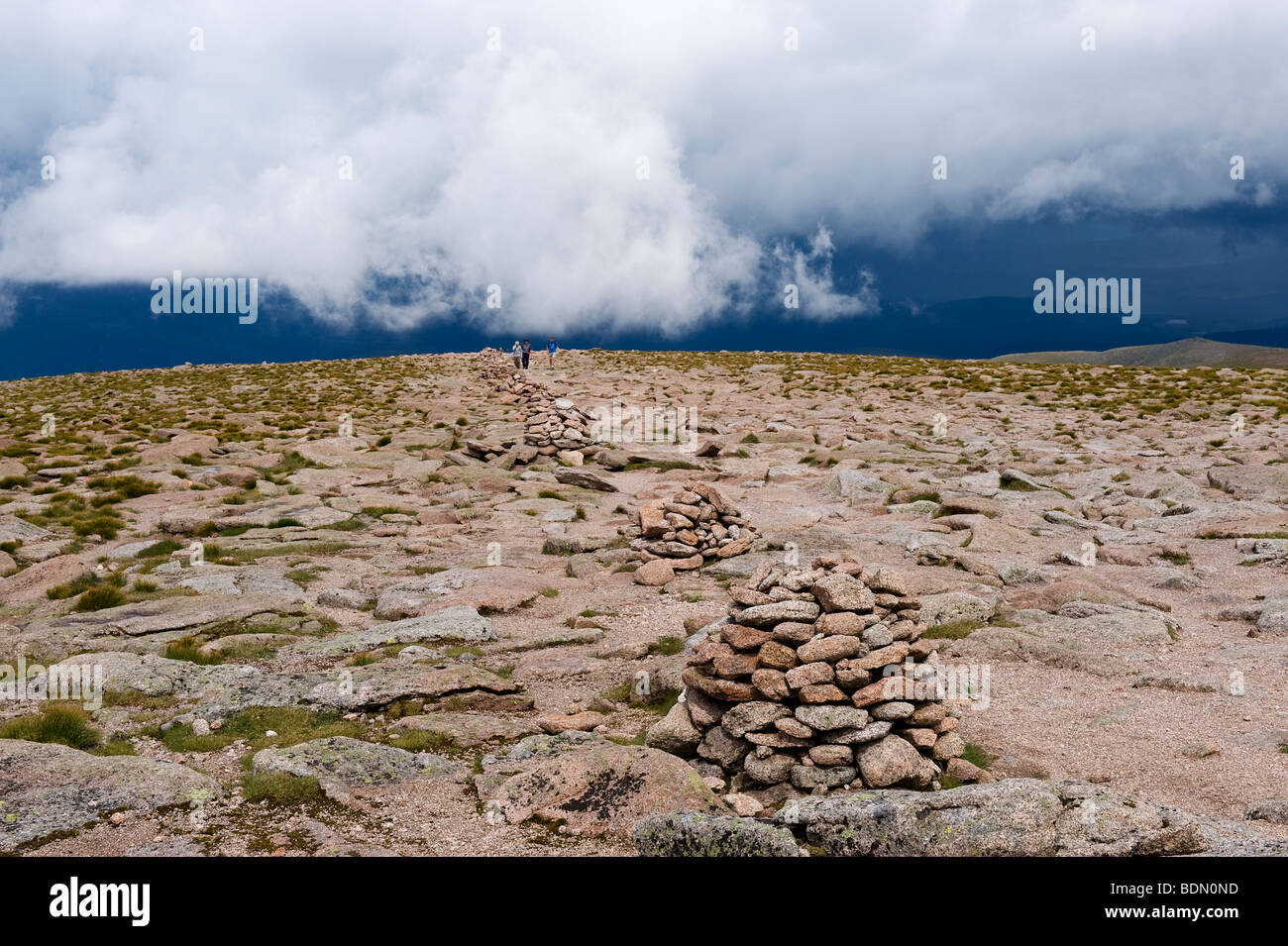 Ein Sturm rollt Cairn Gorm, in die Cairngorms National Park, Highlands, Schottland, UK Juli 2009 Stockfoto