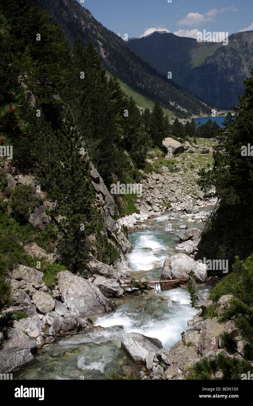 Das Tal über den Port d ' Espagne in Le Parc National Des Pyrenäen in Frankreich Stockfoto