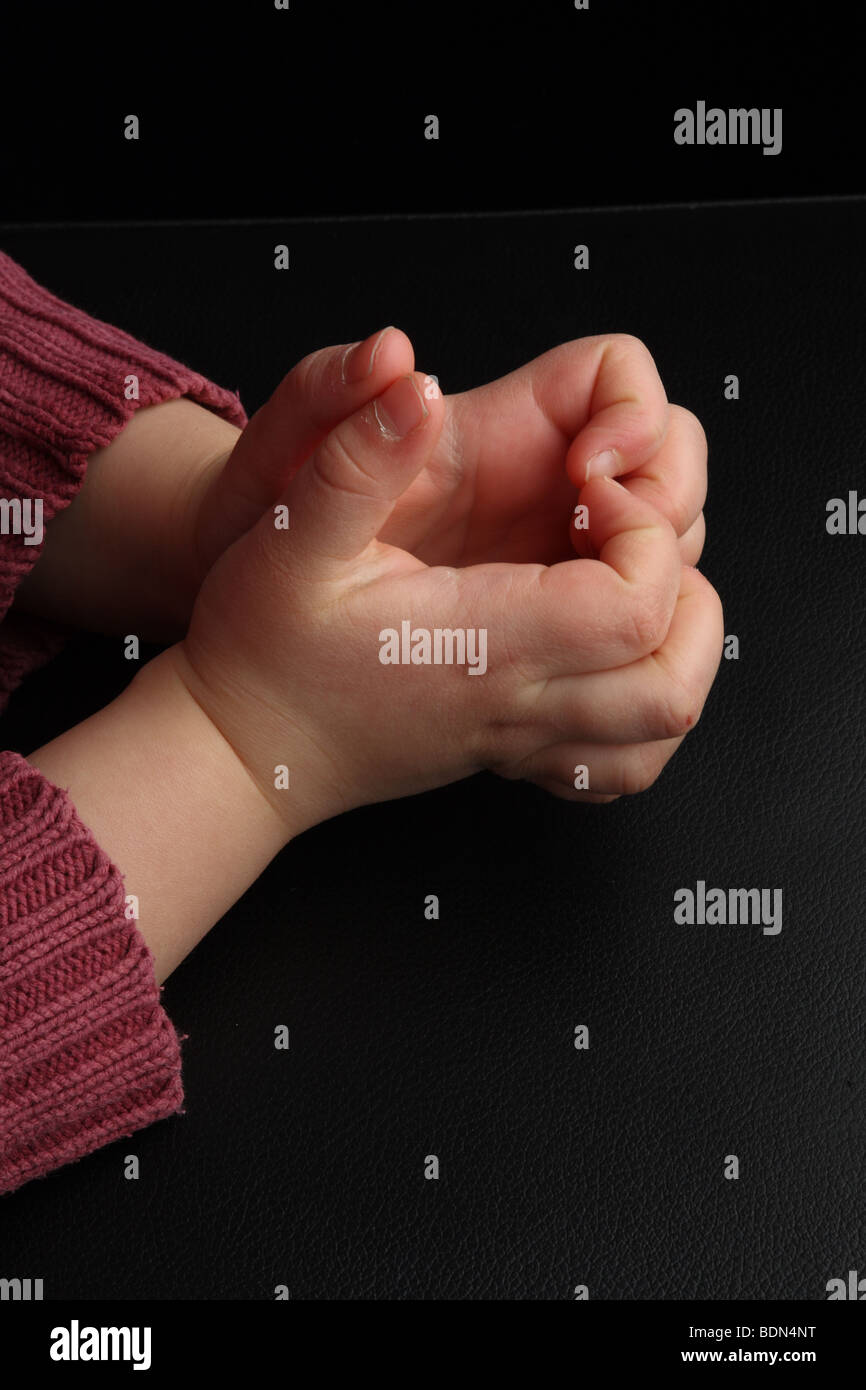Hand Eines Überraschungsgast, Hand eines Kindes, 5 Finger, 5 Finger, deutsche, Daumen, Handfläche, Hände, Fingerkuppen, Finger-Tip Stockfoto