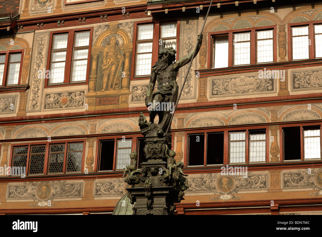 Poseidon-Brunnen und Fassade des historischen Rathauses, Tübingen, Baden-Württemberg, Deutschland, Europa Stockfoto