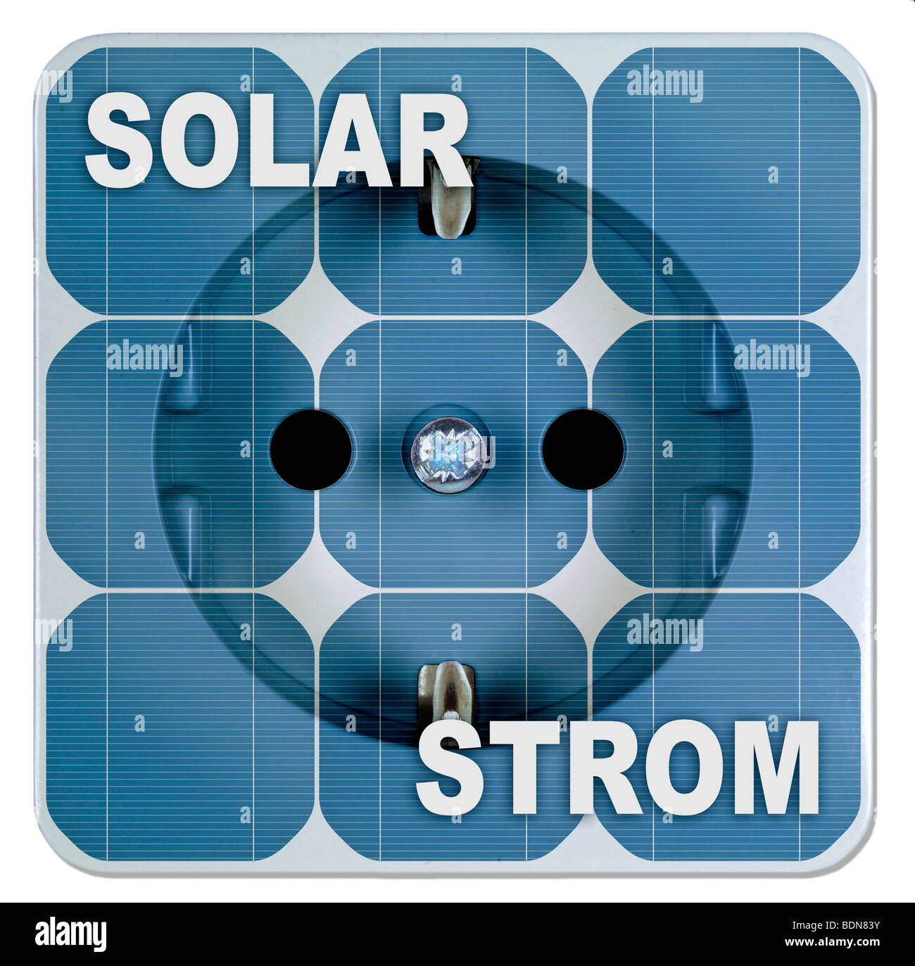 Solarenergie, Solarstrom-Paneele mit Steckdose Stockfoto