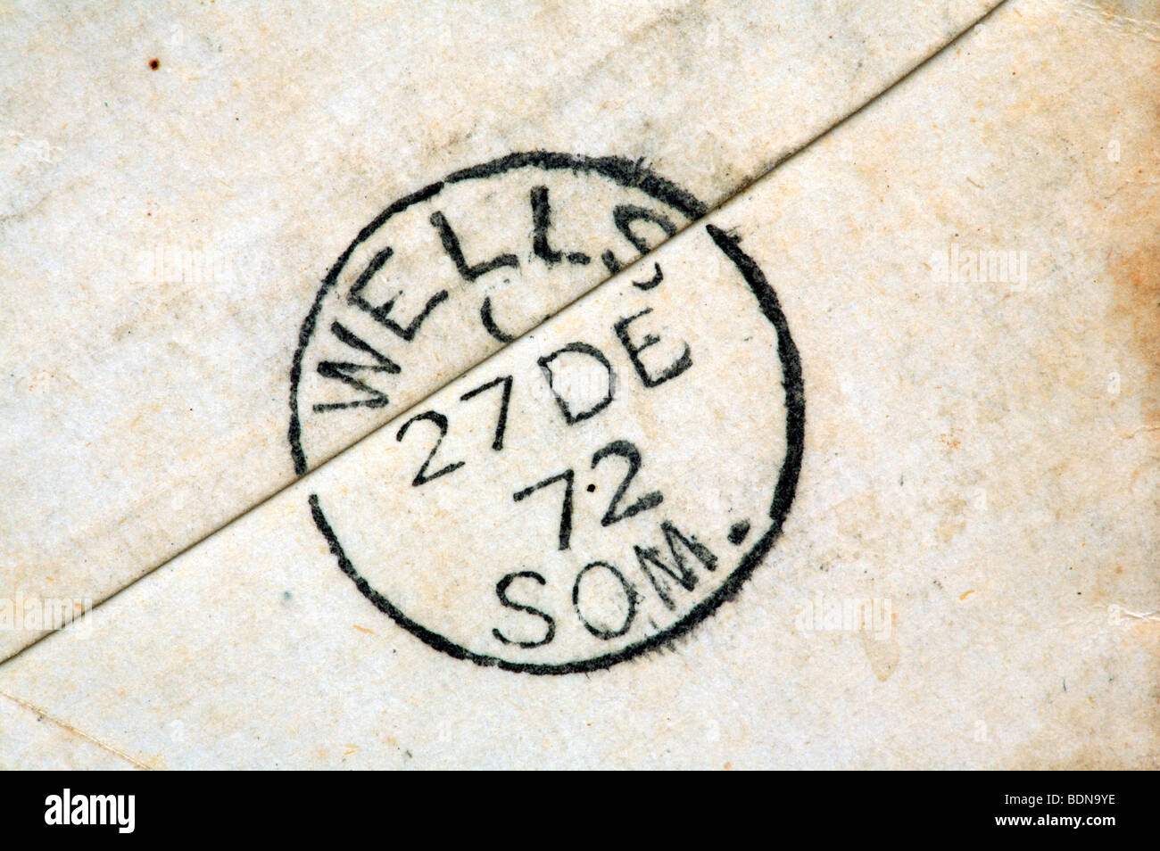 Poststempel auf Rückseite des Umschlags datiert 27. Dezember 1872 in Wells, Somerset, England. Stockfoto