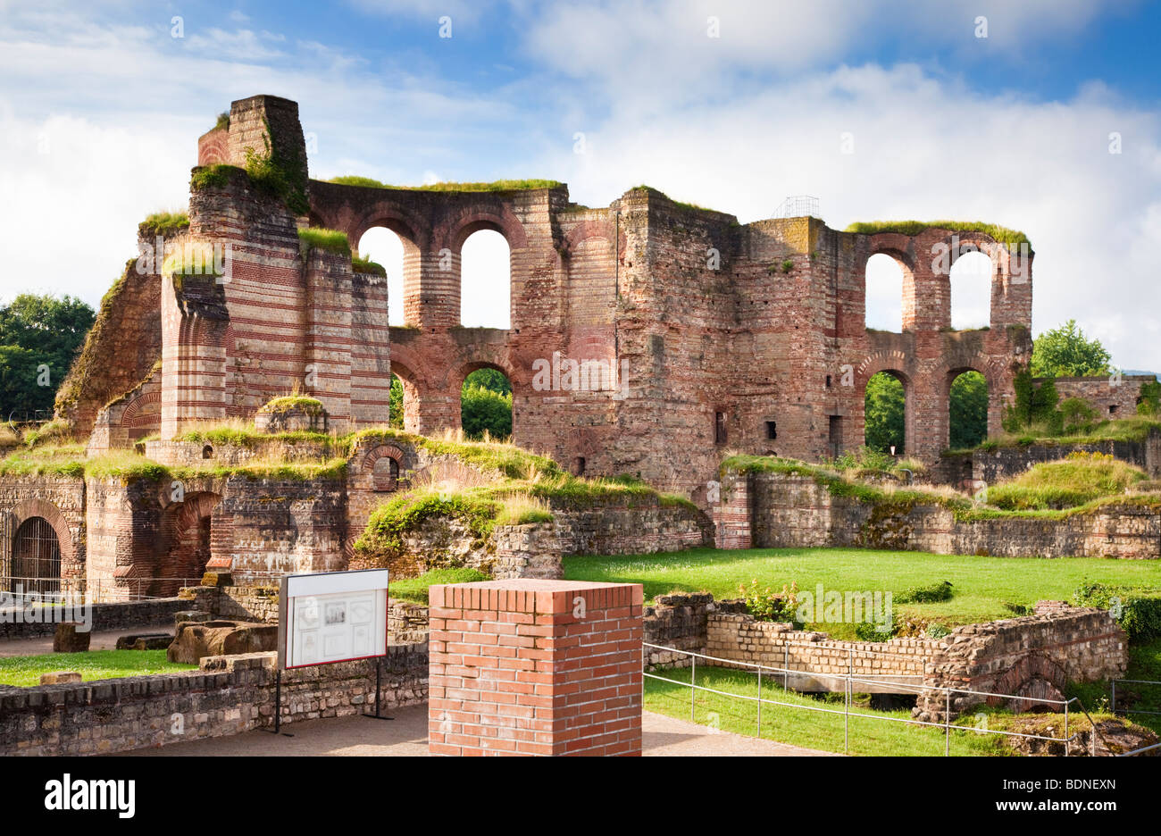 Ruinen der römischen Bäder in Trier Deutschland Europa Stockfoto