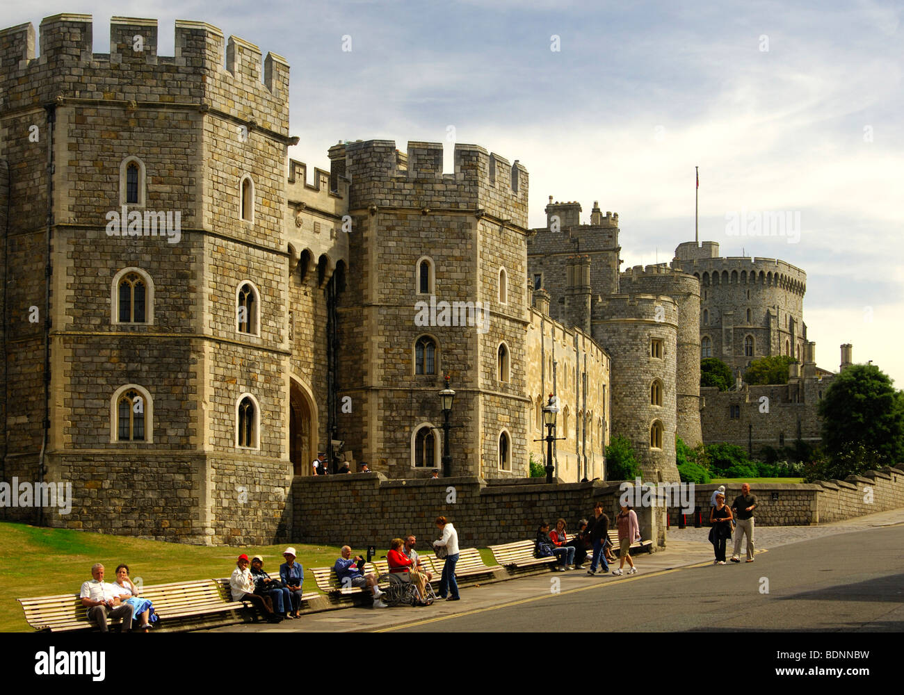 Touristen auf Schloss Windsor, Windsor, UK, Europe Stockfoto