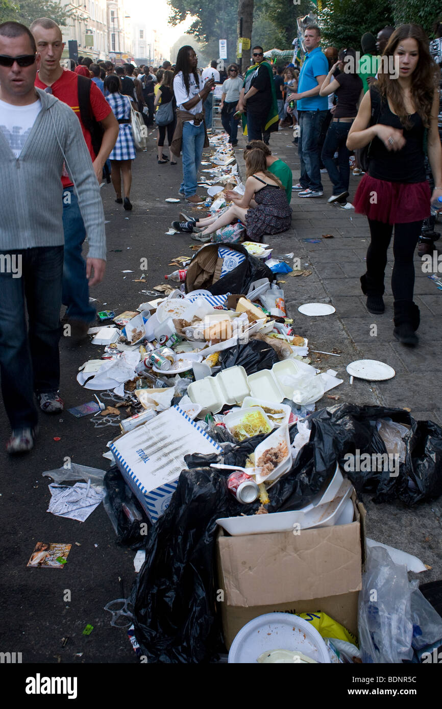 Tonnen Müll werden während der Notting Hill Carnival 2009 in den Straßen parken. Stockfoto