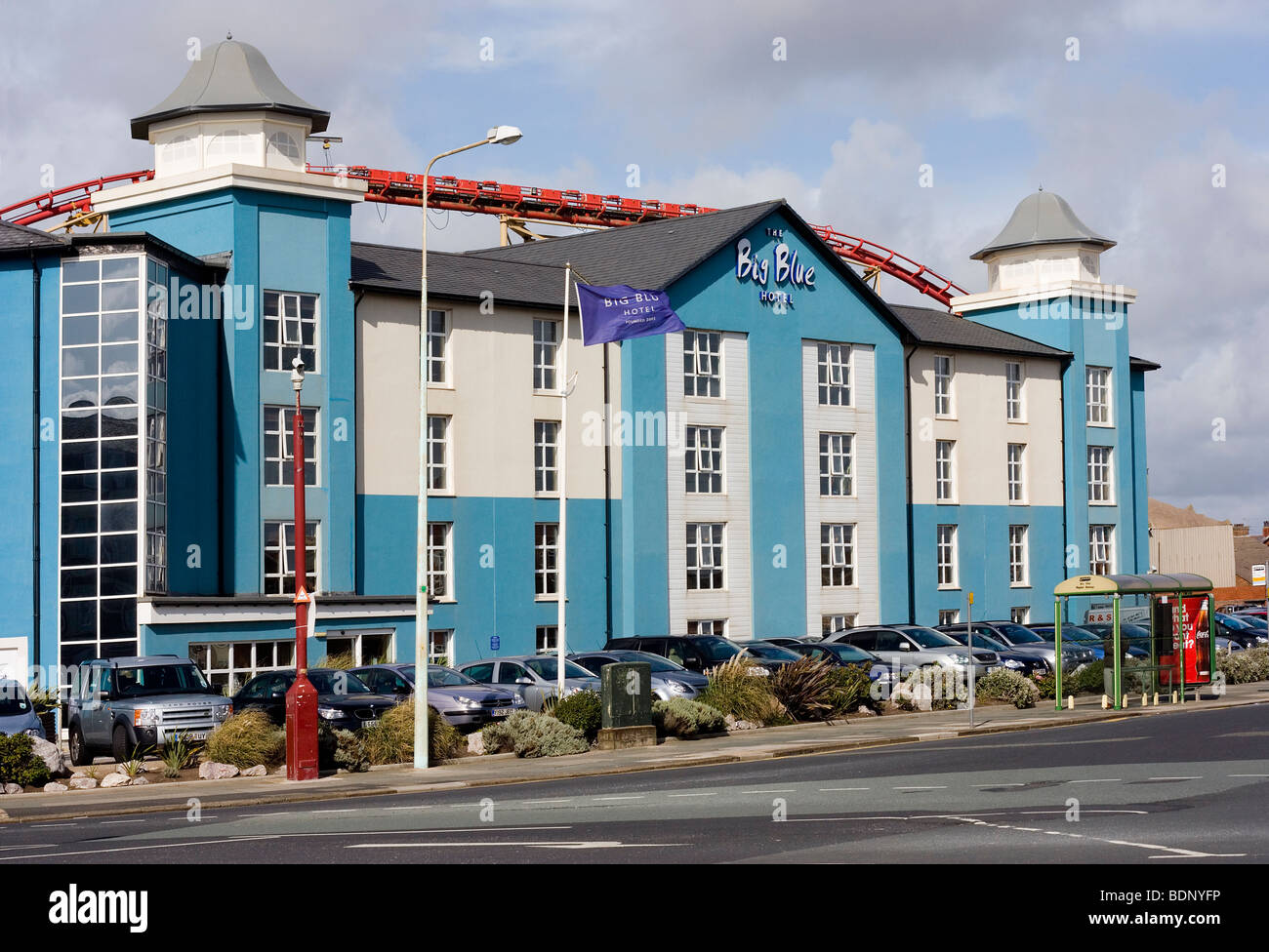 The Big Blue Hotel in Blackpool Pleasure Beach in Lancashire Stockfoto