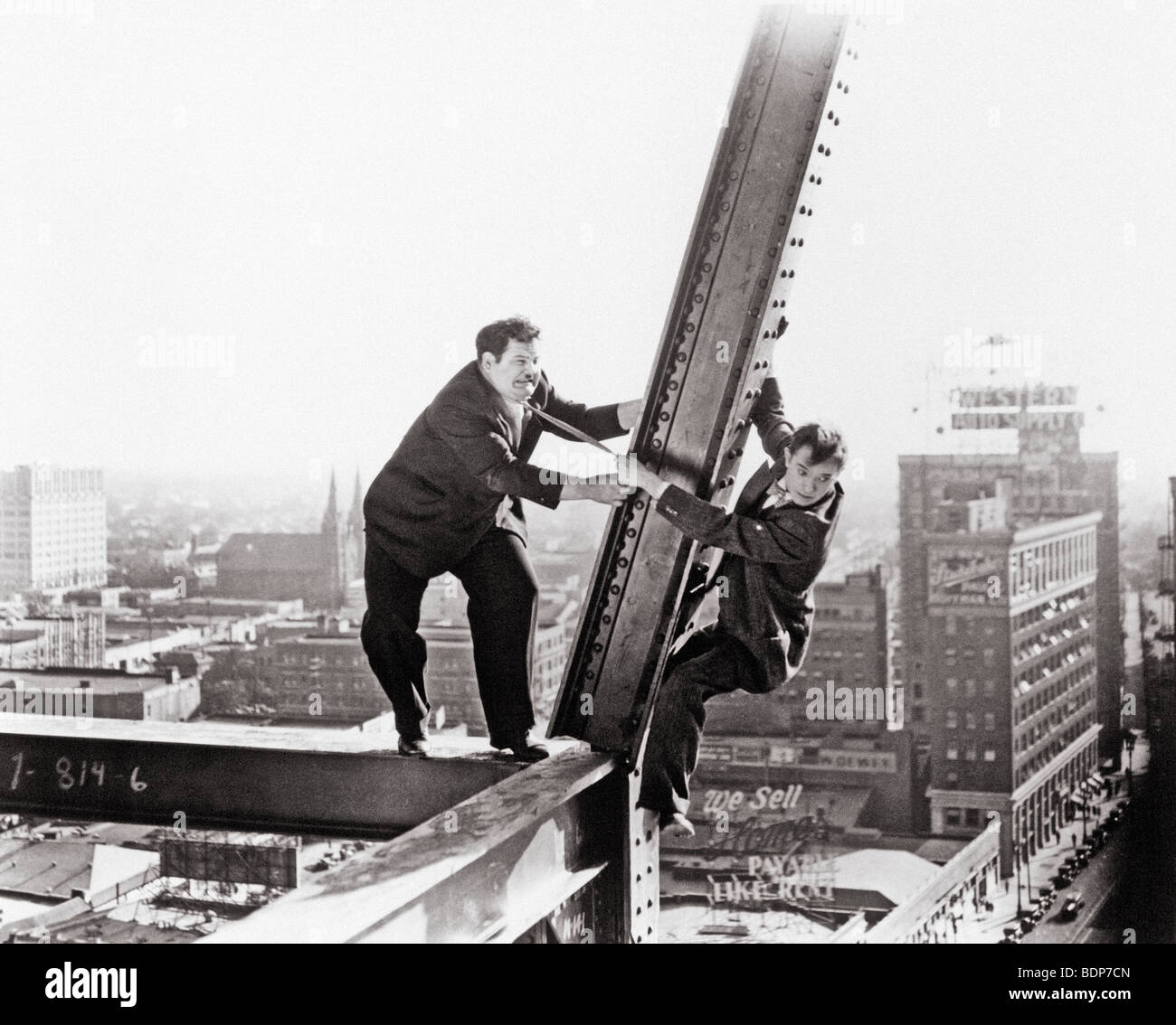 LIBERTY 1929 Hal Roach/MGM-Film mit Stan Laurel und Oliver Hardy auf der linken Seite Stockfoto