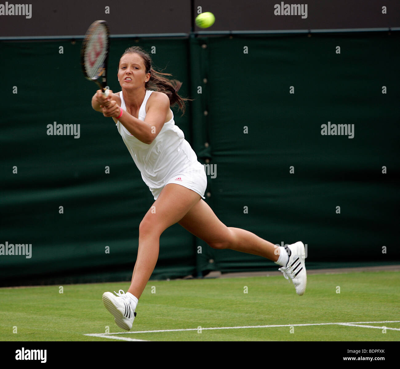 Britischer Spieler Laura Robson (GBR) in Aktion während der 2009 Wimbledon Tennis Championships Stockfoto