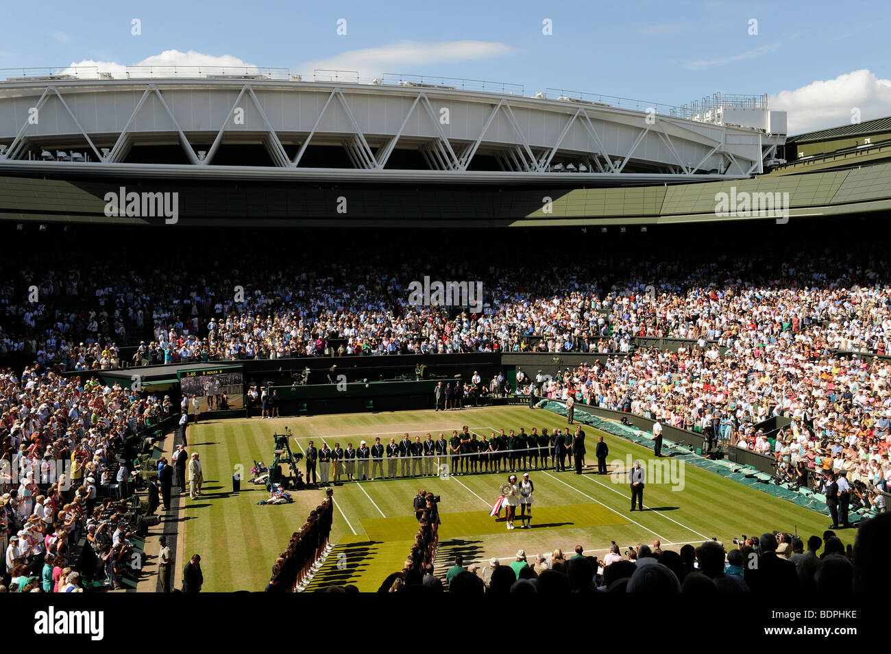 Blick auf Center Court bei der Preis-Präsentation nach Serena Williams ihre Schwester Venus Williams im Damen-Finale schlagen Stockfoto