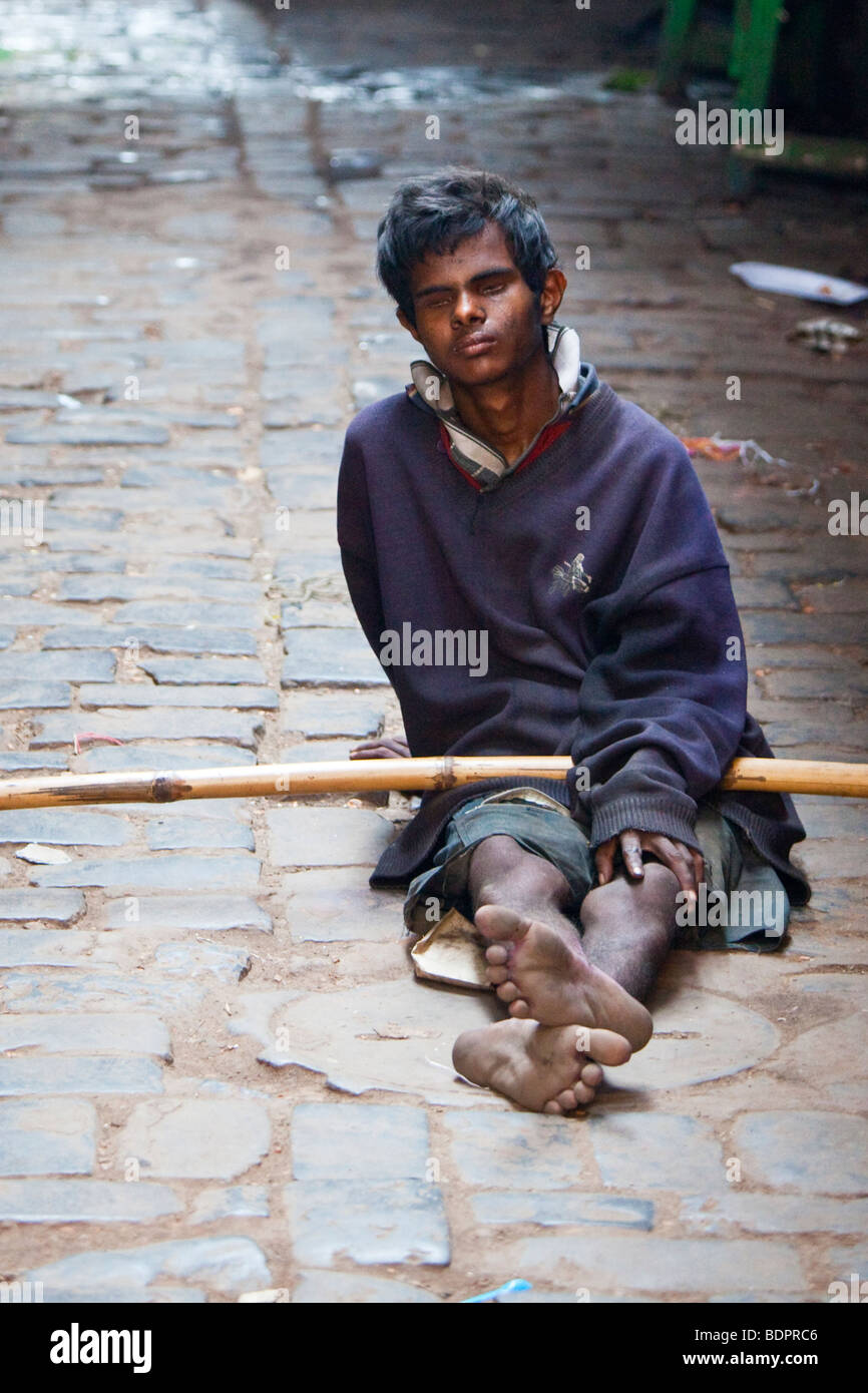 Verblendete junge betteln in einer Gasse in Kalkutta Indien Stockfoto